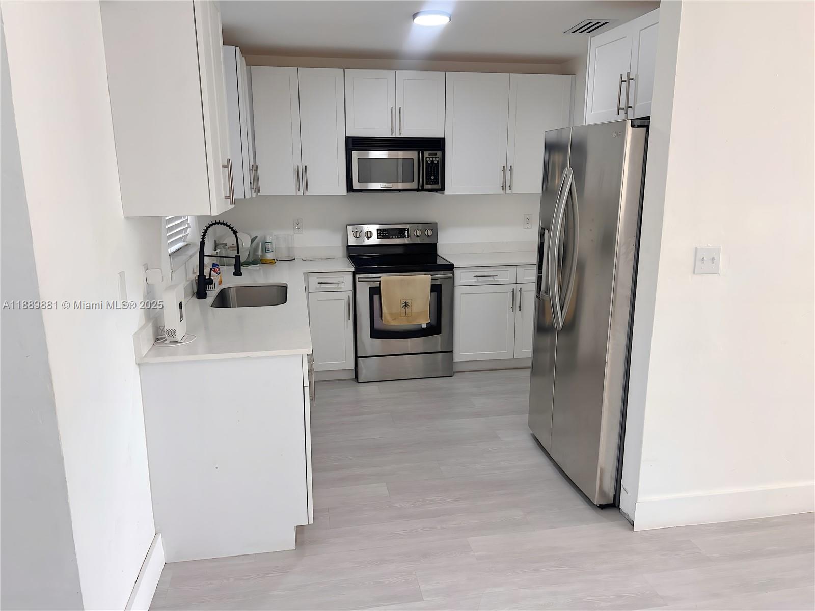 BROWARDALE 1ST ADDITION - Residential