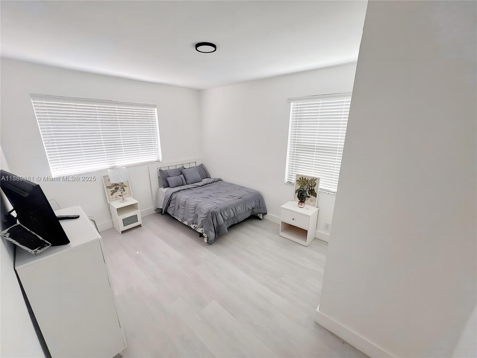BROWARDALE 1ST ADDITION - Residential