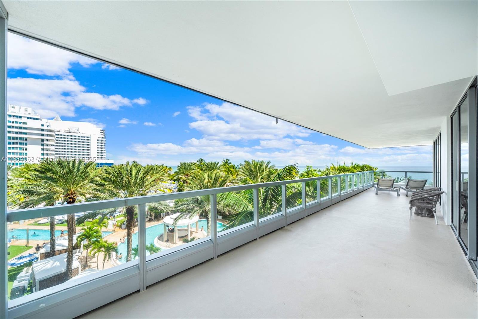 4391 Collins Ave 410