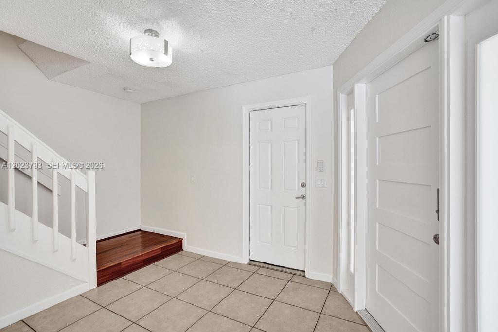 BOCA CHASE TR 9 B - Residential Lease