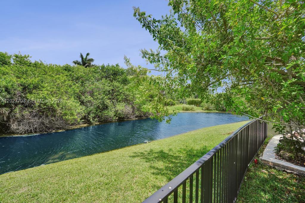 BOCA CHASE TR 9 B - Residential Lease