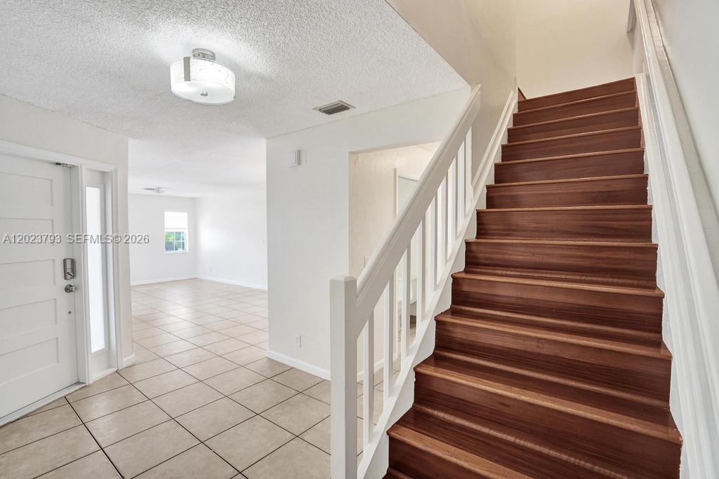 BOCA CHASE TR 9 B - Residential Lease