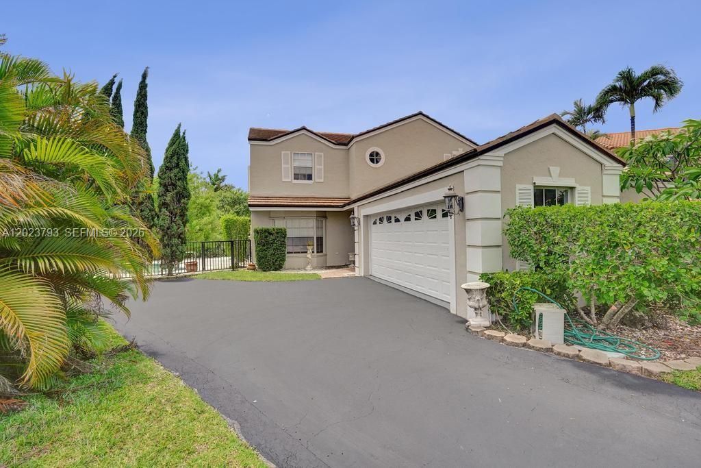 Photo of 21461 Sawmill Ct, Boca Raton, FL 33498 (MLS # A12023793)