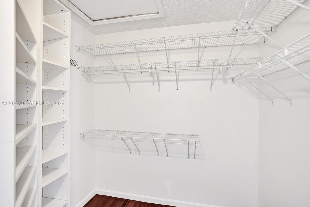 BOCA CHASE TR 9 B - Residential Lease