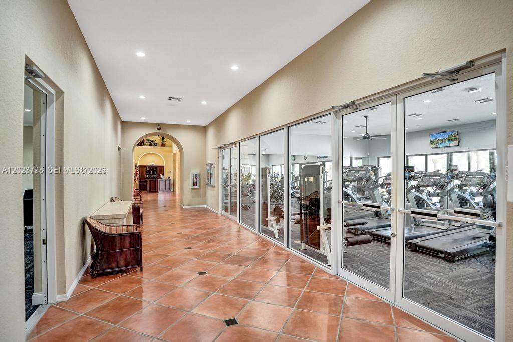 BOCA CHASE TR 9 B - Residential Lease