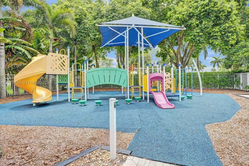 BOCA CHASE TR 9 B - Residential Lease