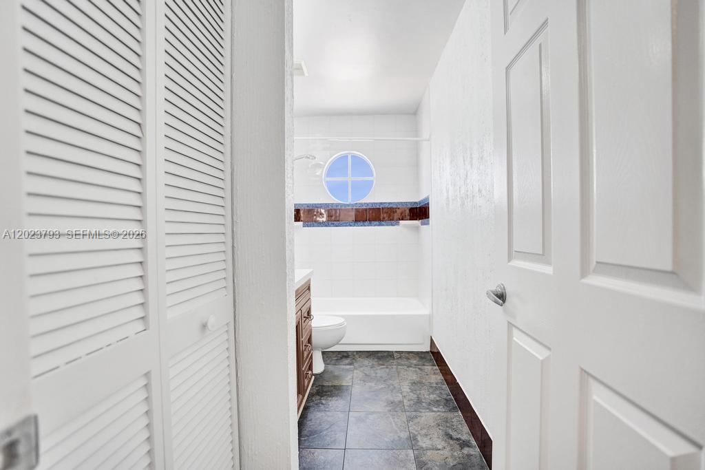 BOCA CHASE TR 9 B - Residential Lease