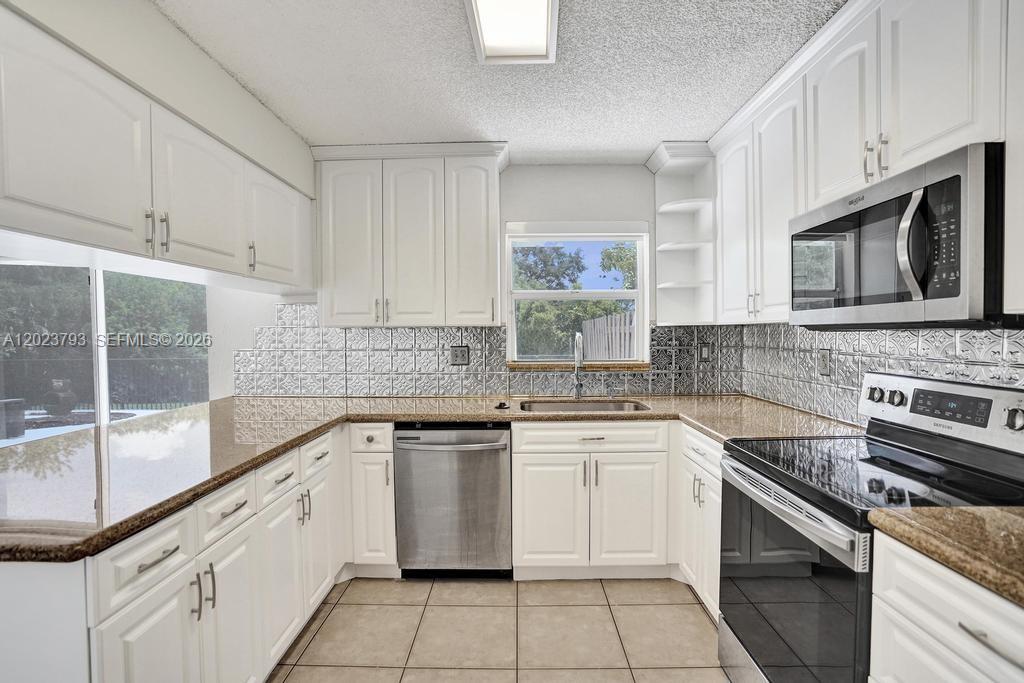 BOCA CHASE TR 9 B - Residential Lease
