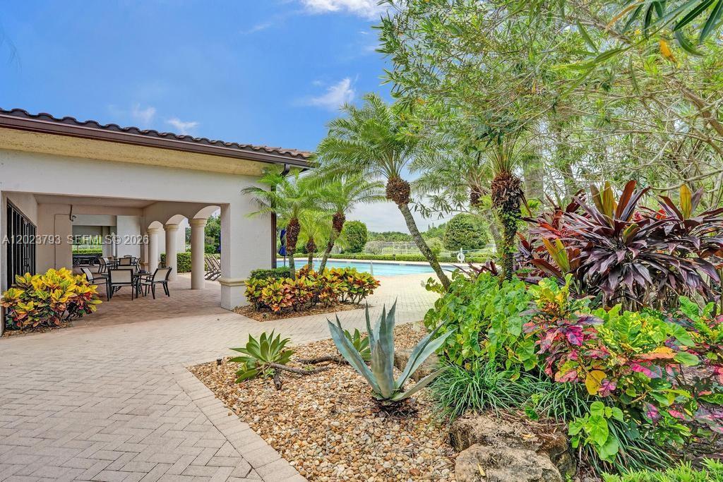 BOCA CHASE TR 9 B - Residential Lease