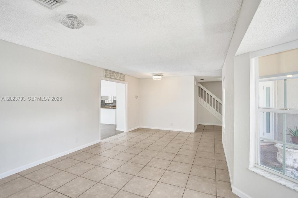 BOCA CHASE TR 9 B - Residential Lease