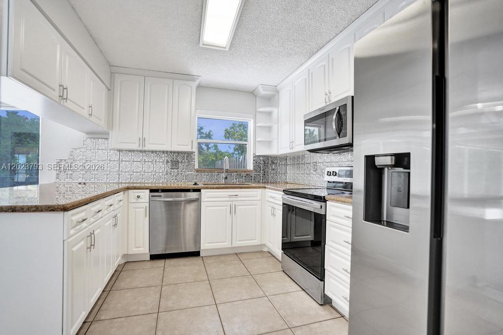 BOCA CHASE TR 9 B - Residential Lease