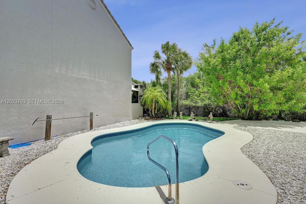 BOCA CHASE TR 9 B - Residential Lease