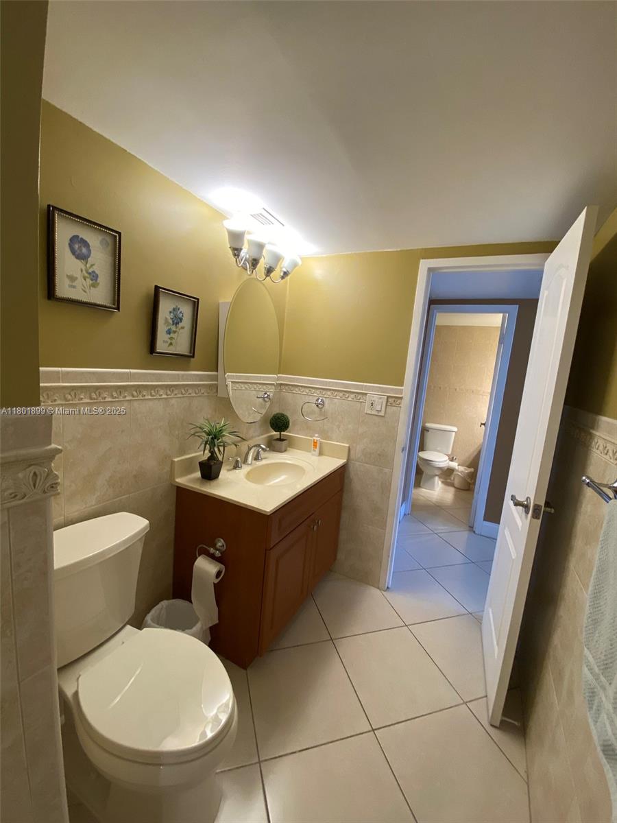 PARKER DORADO CONDO - Residential