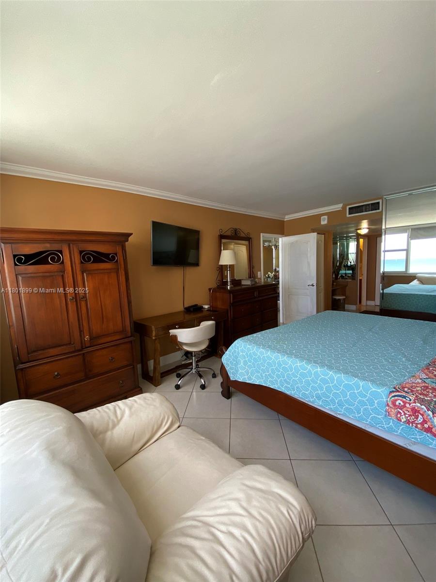 PARKER DORADO CONDO - Residential