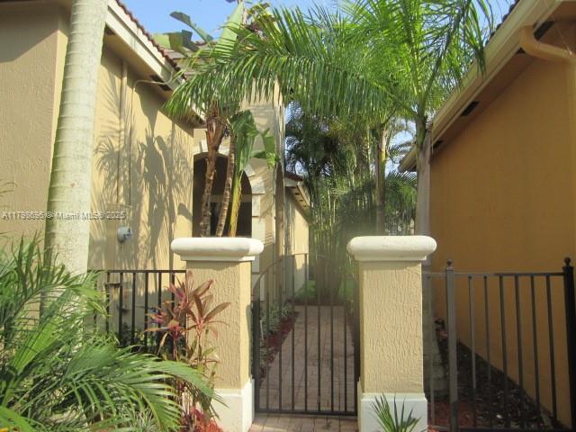 5869 NW 120th Ave