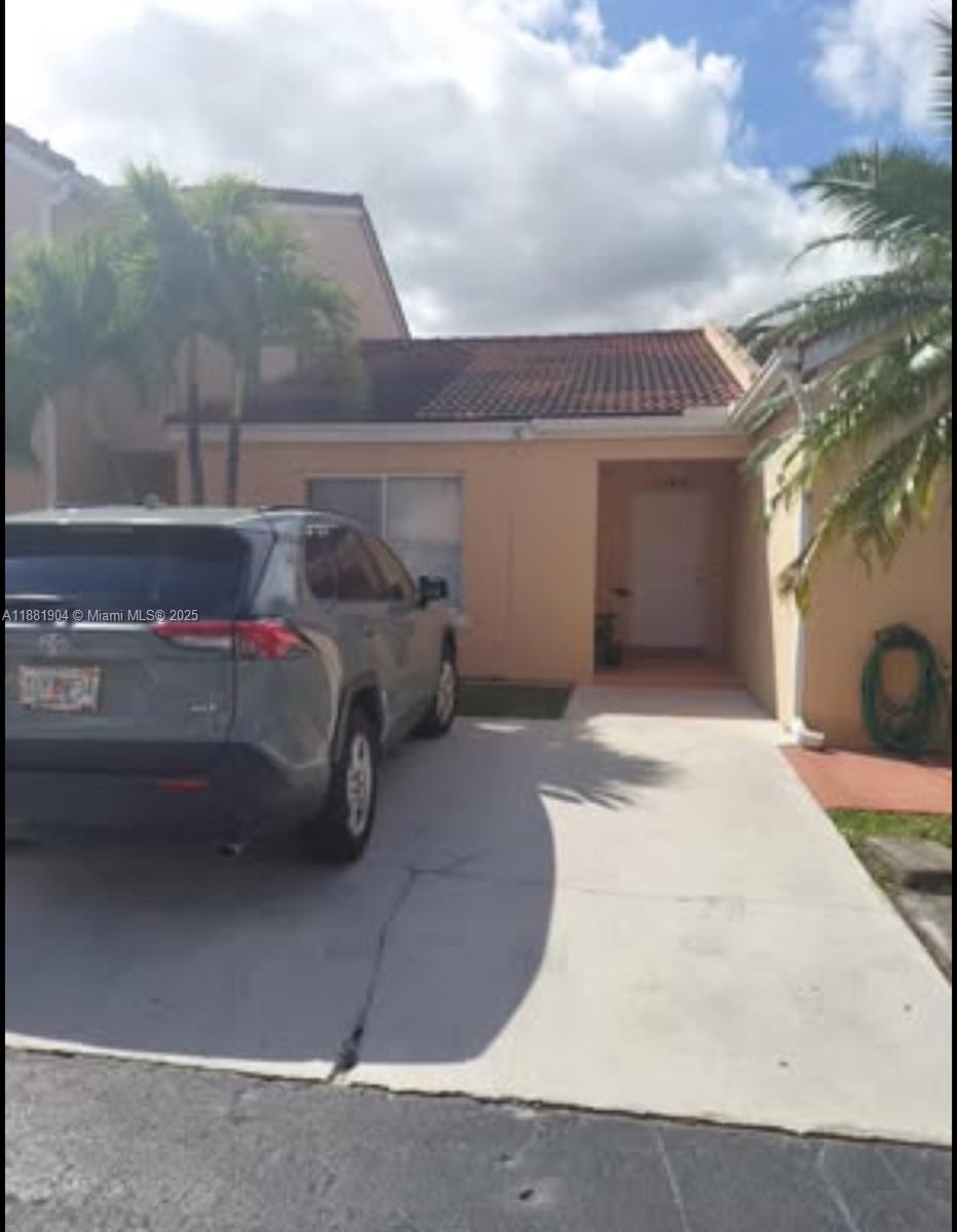 IMPERIAL VILLAS AT IMPERI - Residential Lease