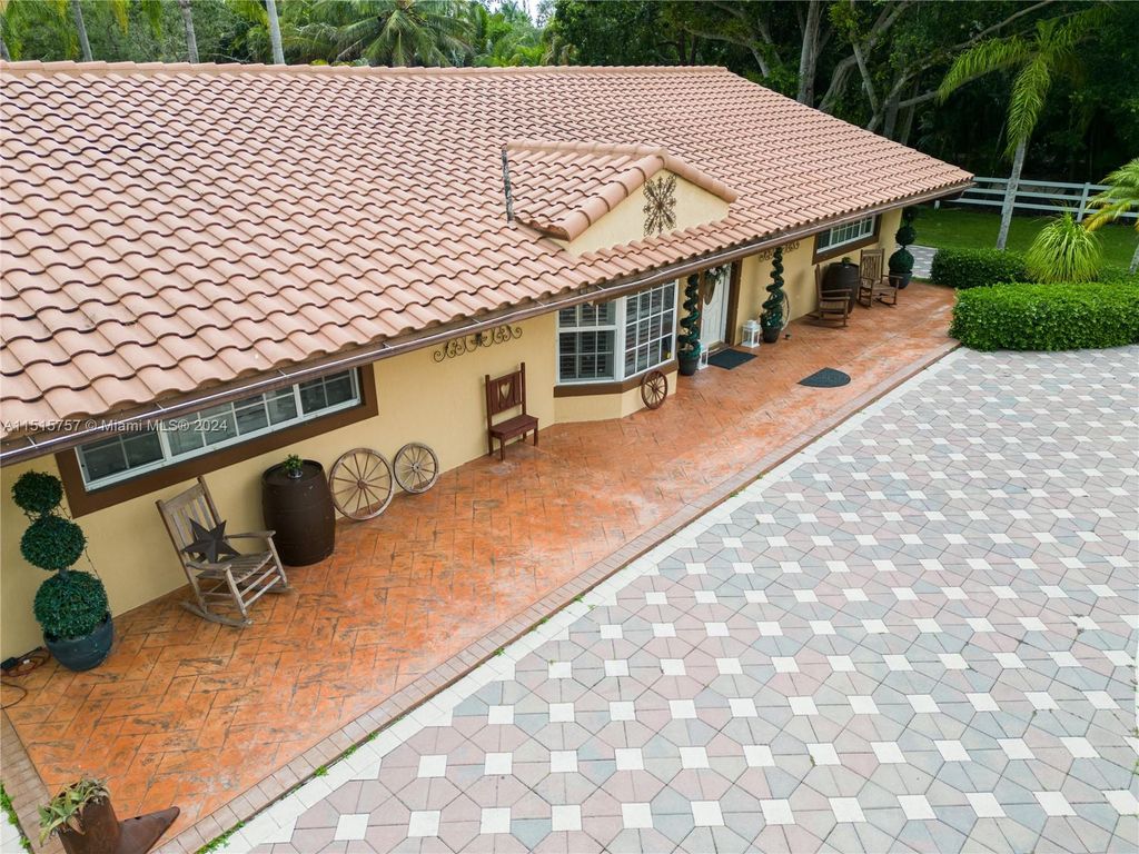 Photo of 5621 SW sw 185th Way, Southwest Ranches, FL 33332 (MLS # A11515757)