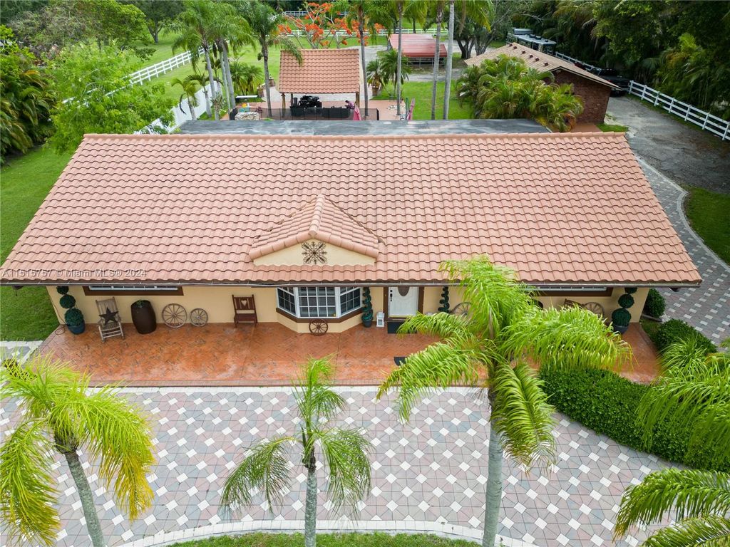 Photo of 5621 SW sw 185th Way, Southwest Ranches, FL 33332 (MLS # A11515757)