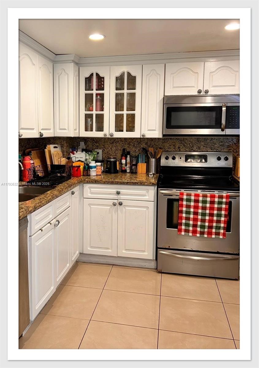 CORINTHIAN CONDO - Residential