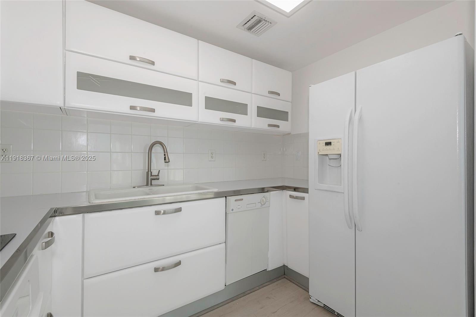 REGATTA AT INDIAN CREEK - Residential