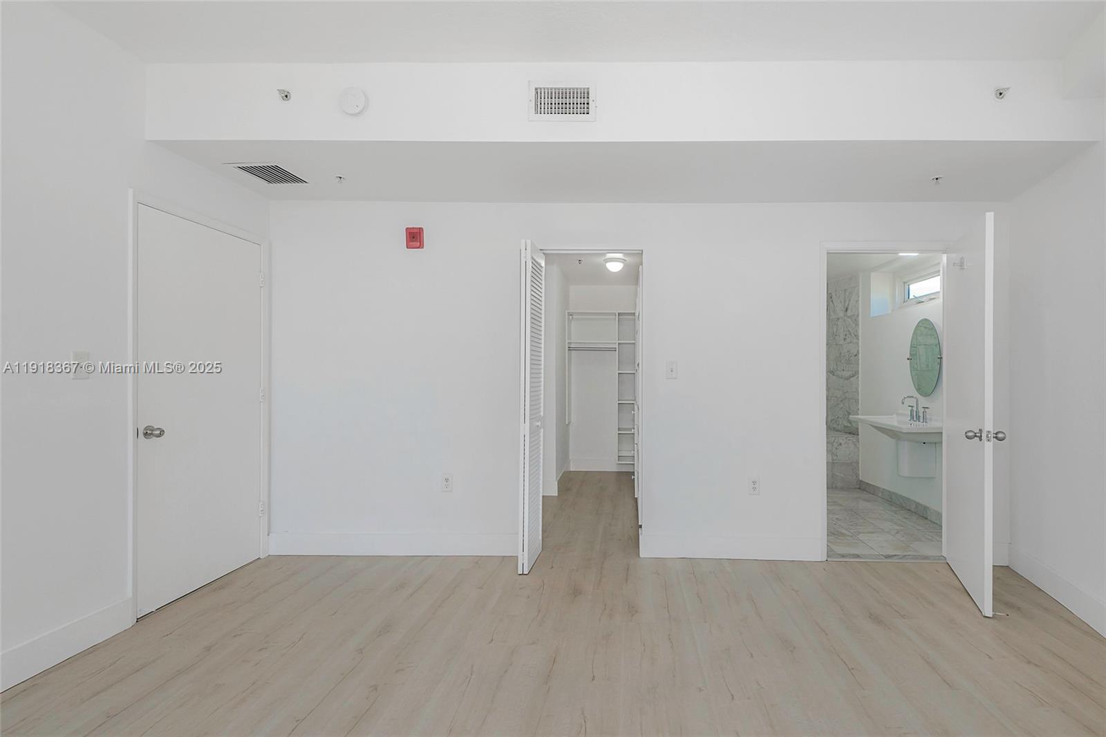 REGATTA AT INDIAN CREEK - Residential