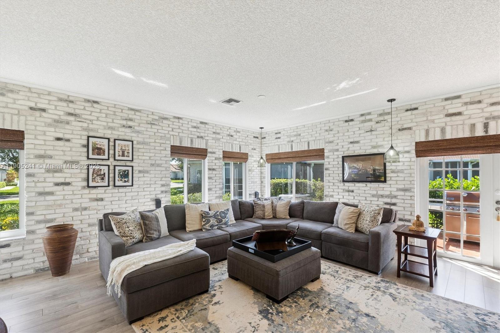 OLYMPIA & YORK RESIDENTIA - Residential