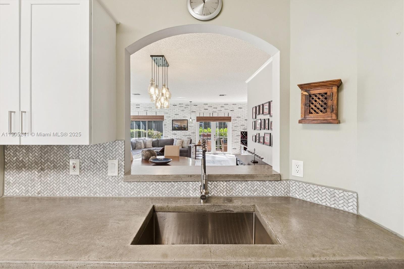 OLYMPIA & YORK RESIDENTIA - Residential