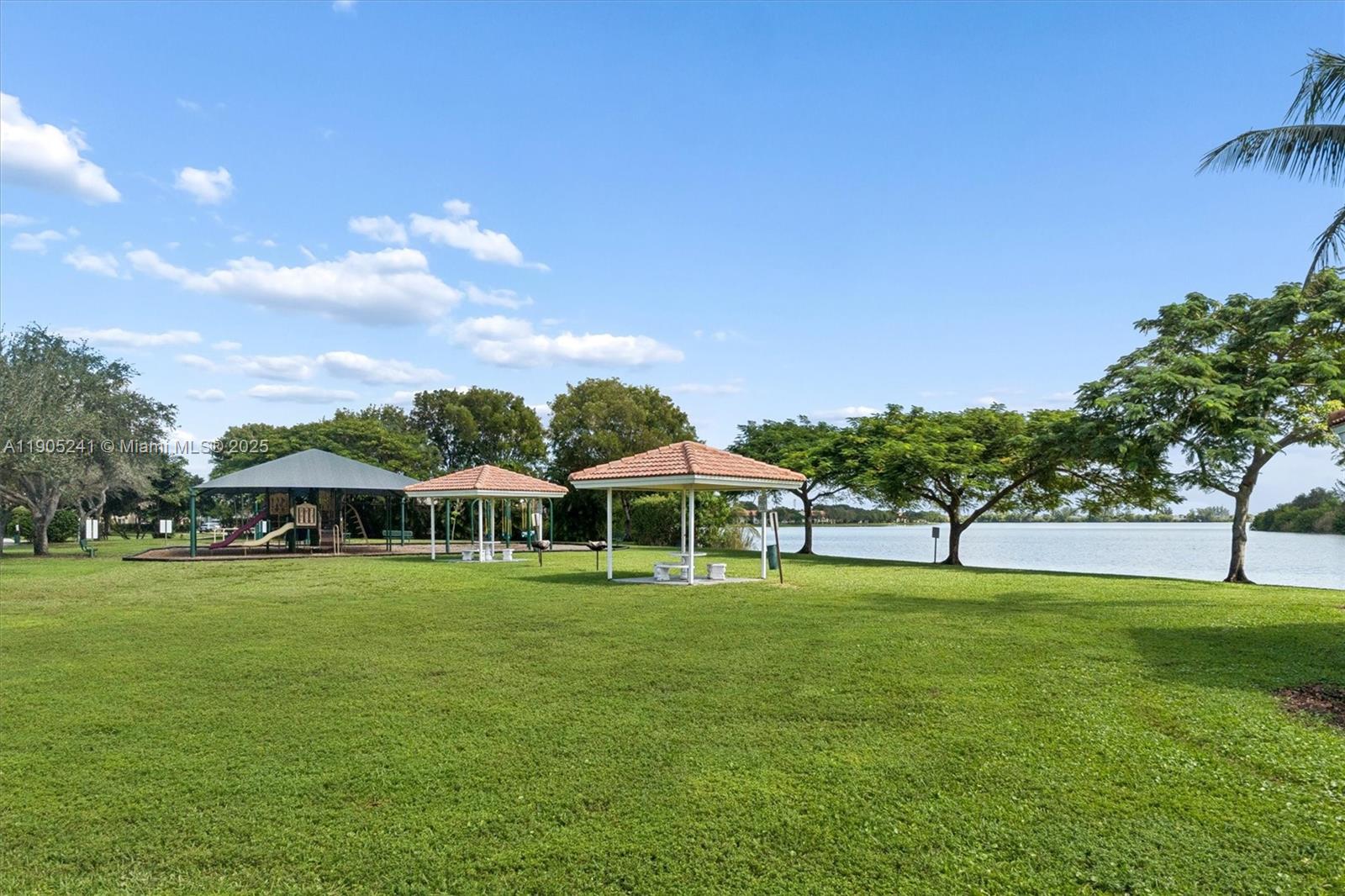 OLYMPIA & YORK RESIDENTIA - Residential