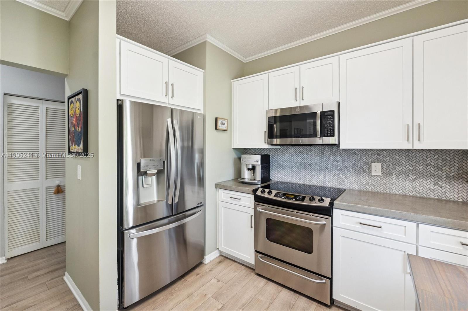 OLYMPIA & YORK RESIDENTIA - Residential