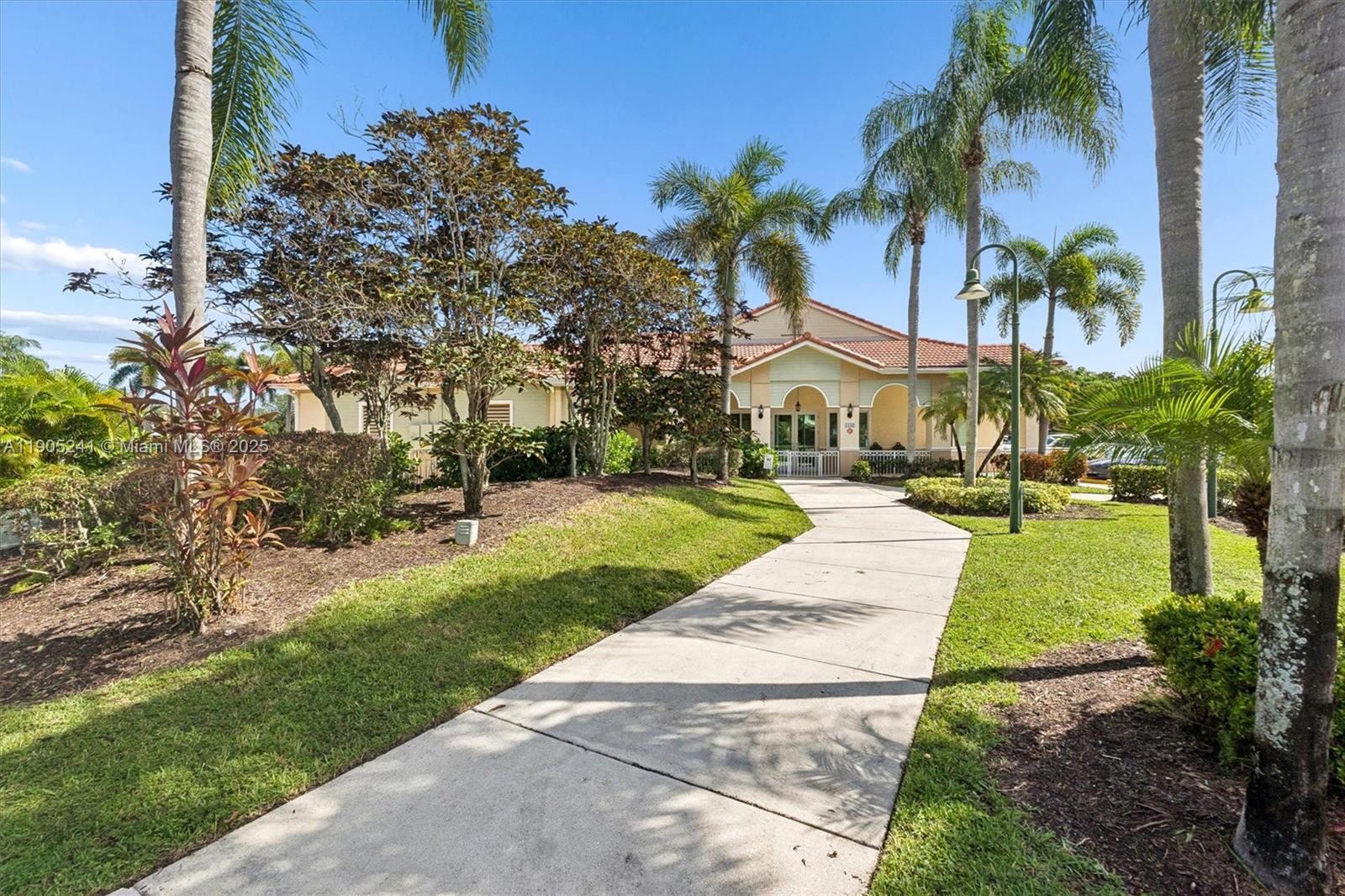 OLYMPIA & YORK RESIDENTIA - Residential