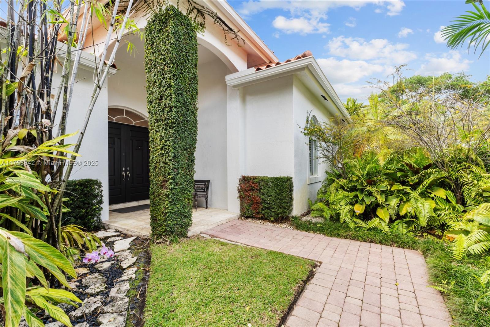 7302 Sw 122nd Ct, Miami, Broward County, Florida - 4 Bedrooms  
4 Bathrooms - 