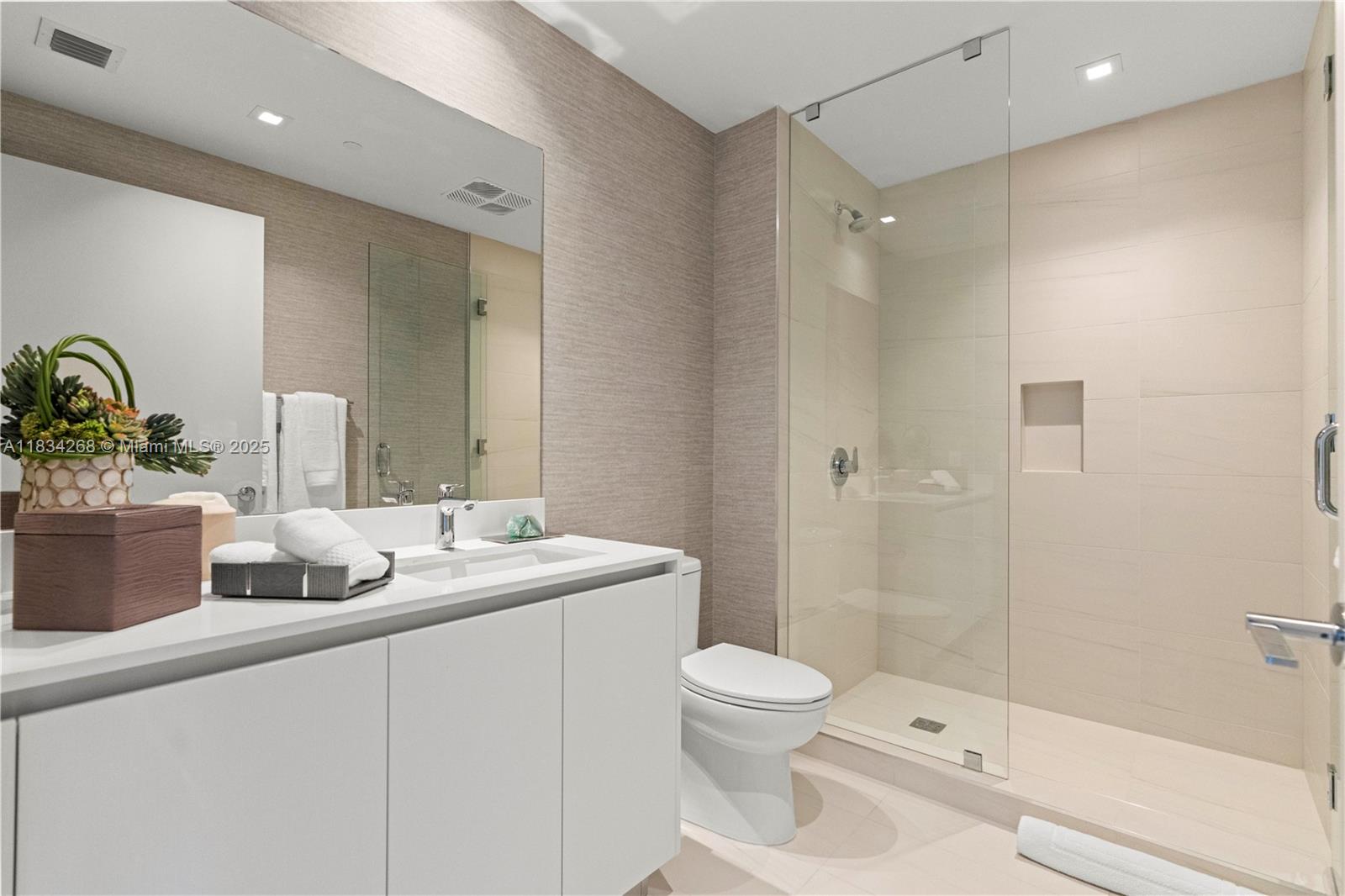 Solemar Condo - Residential