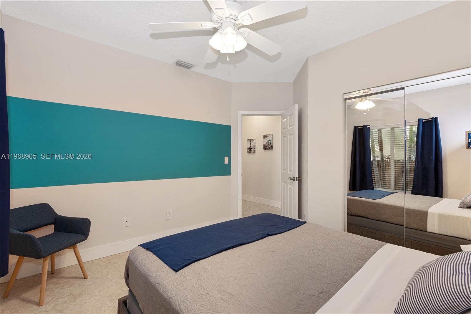 HOLLYWOOD - Residential Income