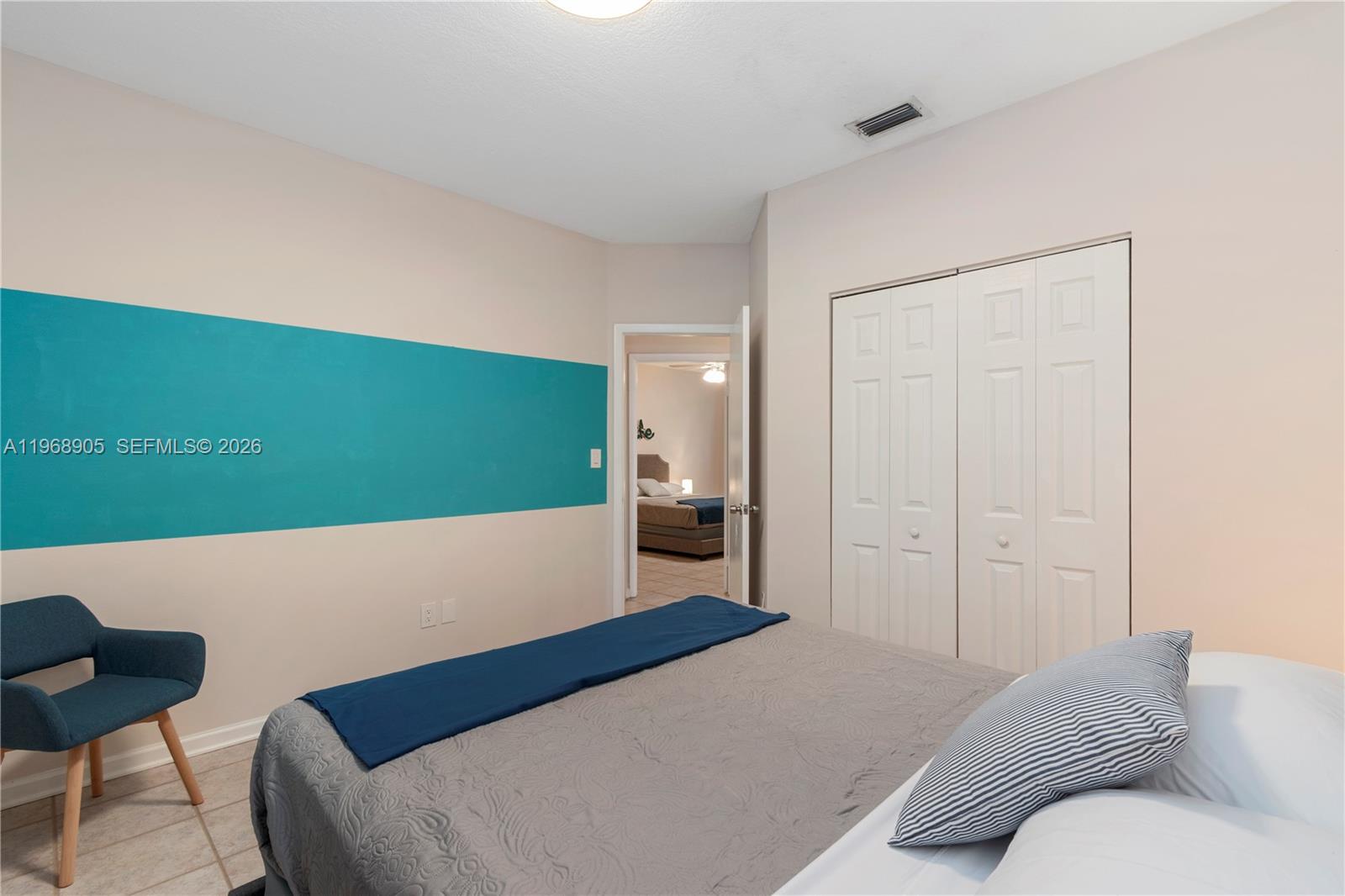 HOLLYWOOD - Residential Income