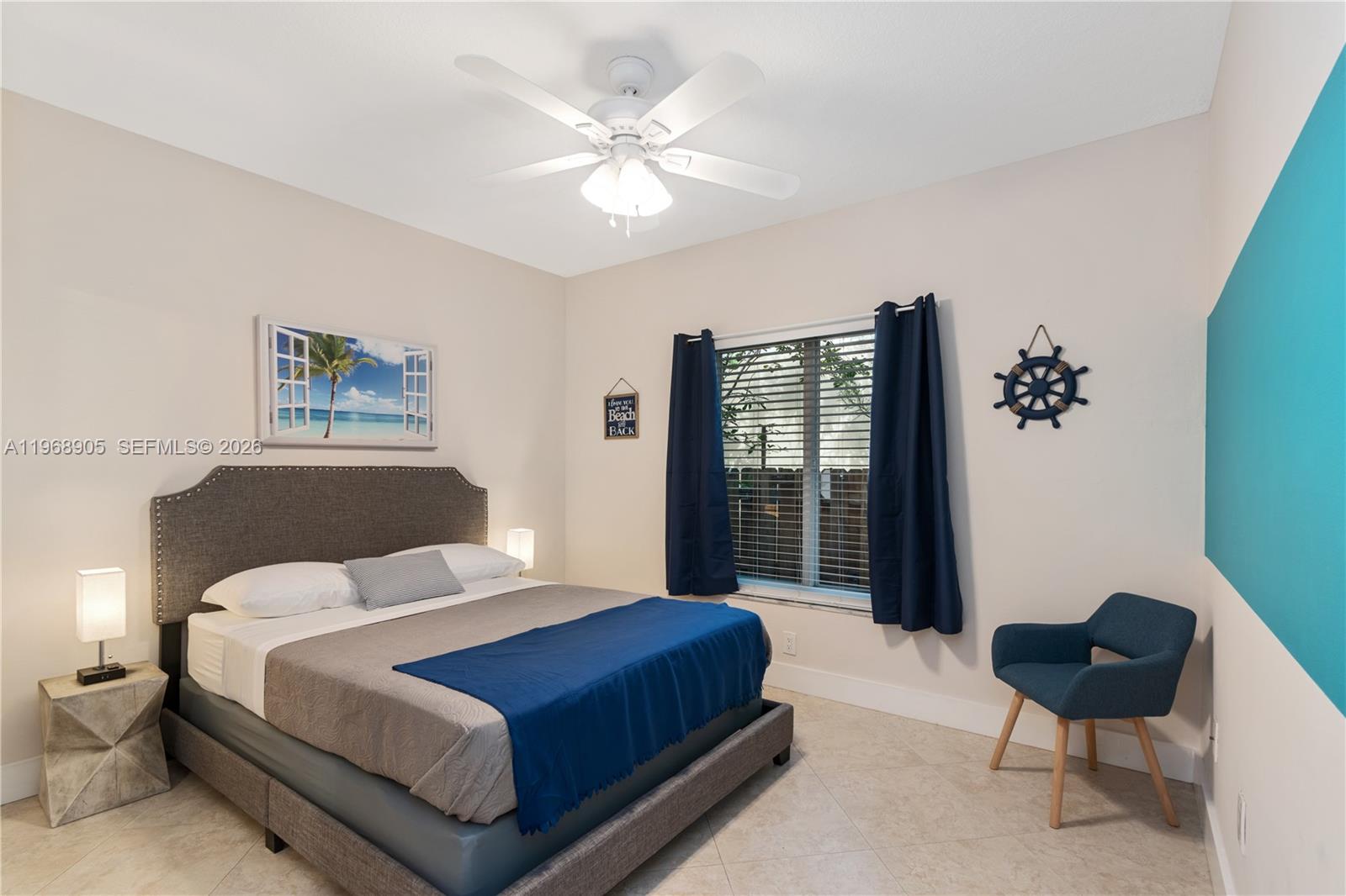 HOLLYWOOD - Residential Income