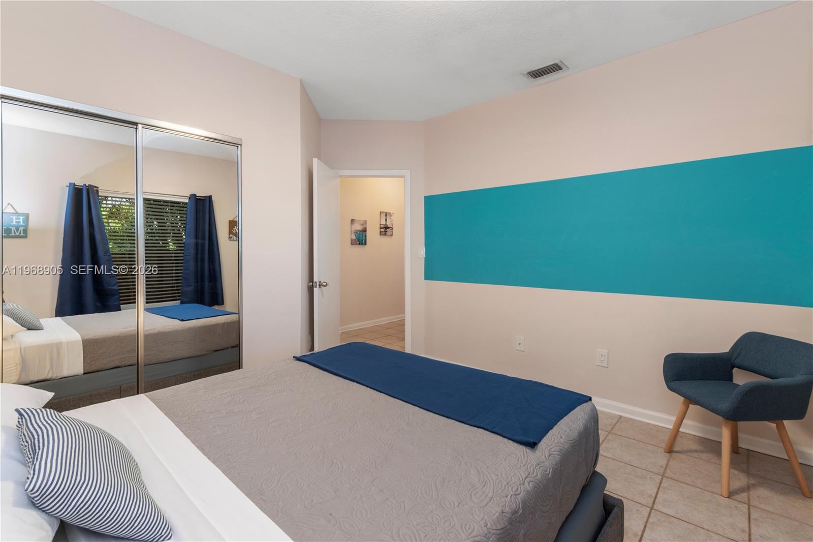 HOLLYWOOD - Residential Income