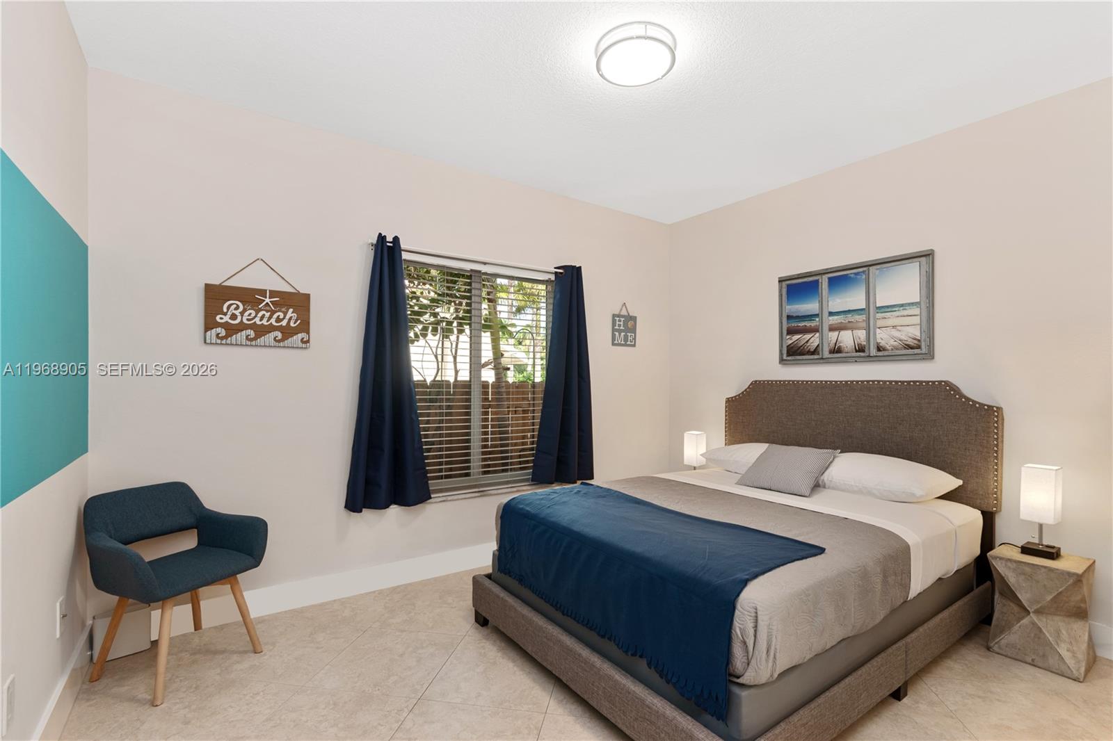 HOLLYWOOD - Residential Income