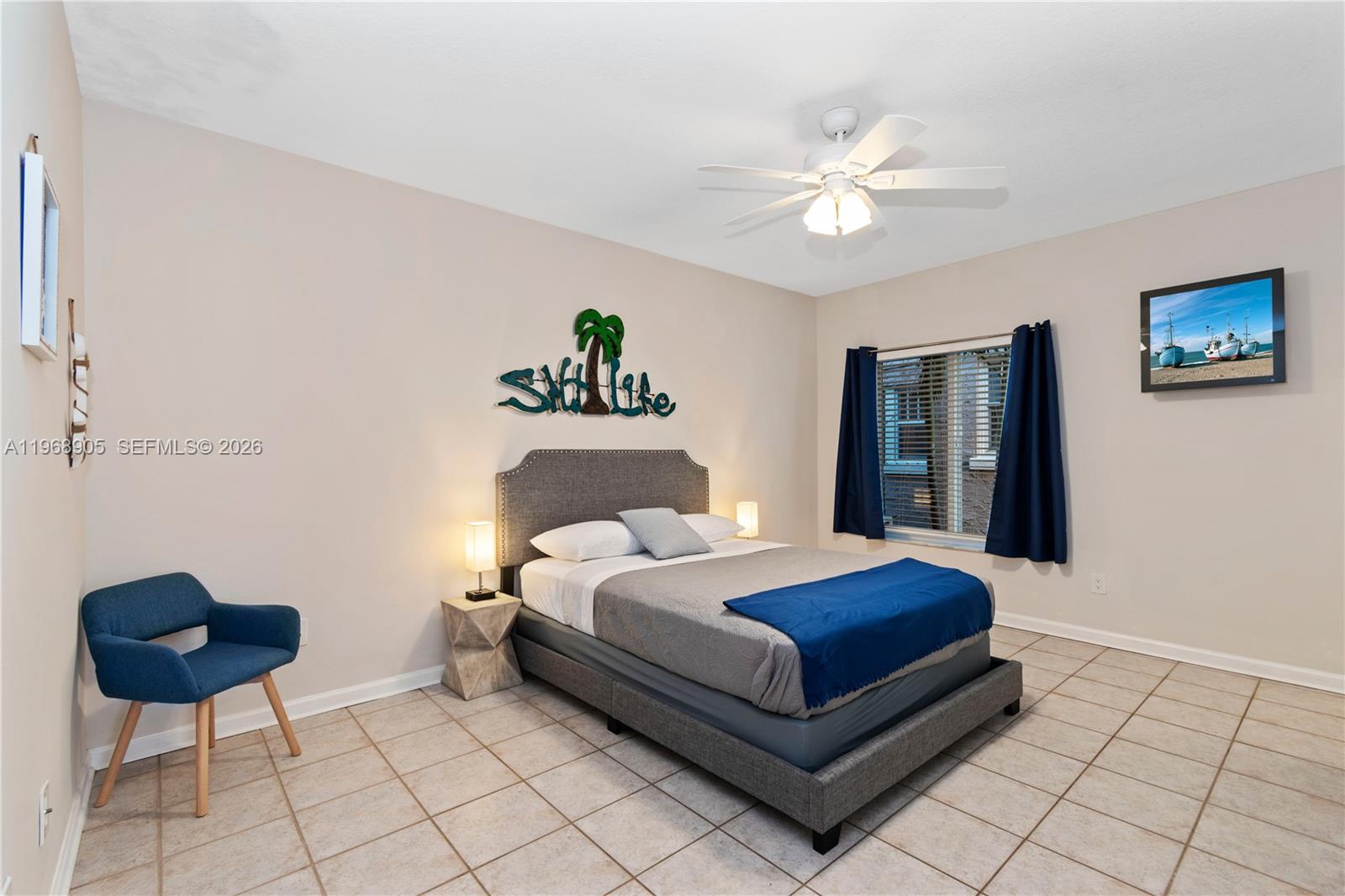 HOLLYWOOD - Residential Income