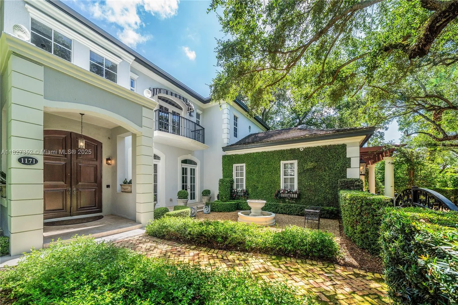 Coral Gables, Florida 33134, United States, 5 Bedrooms Bedrooms, ,5 BathroomsBathrooms,Residential,Active,157175