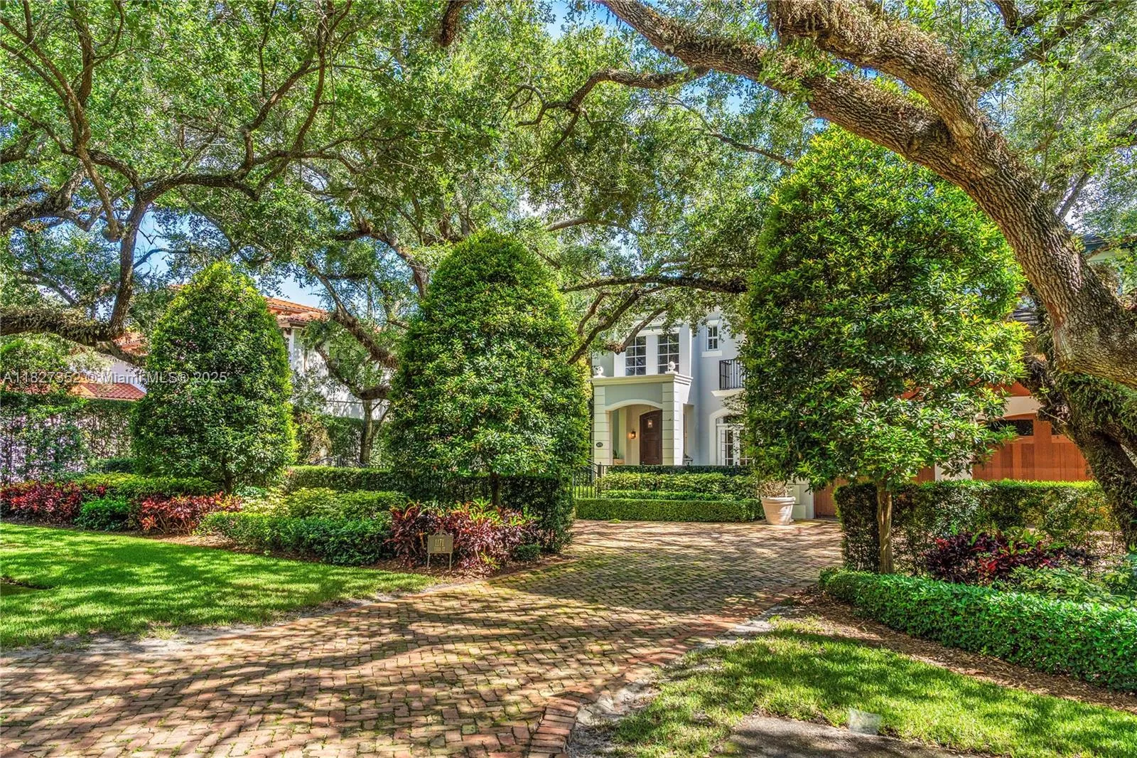 Coral Gables, Florida 33134, United States, 5 Bedrooms Bedrooms, ,5 BathroomsBathrooms,Residential,Active,157175