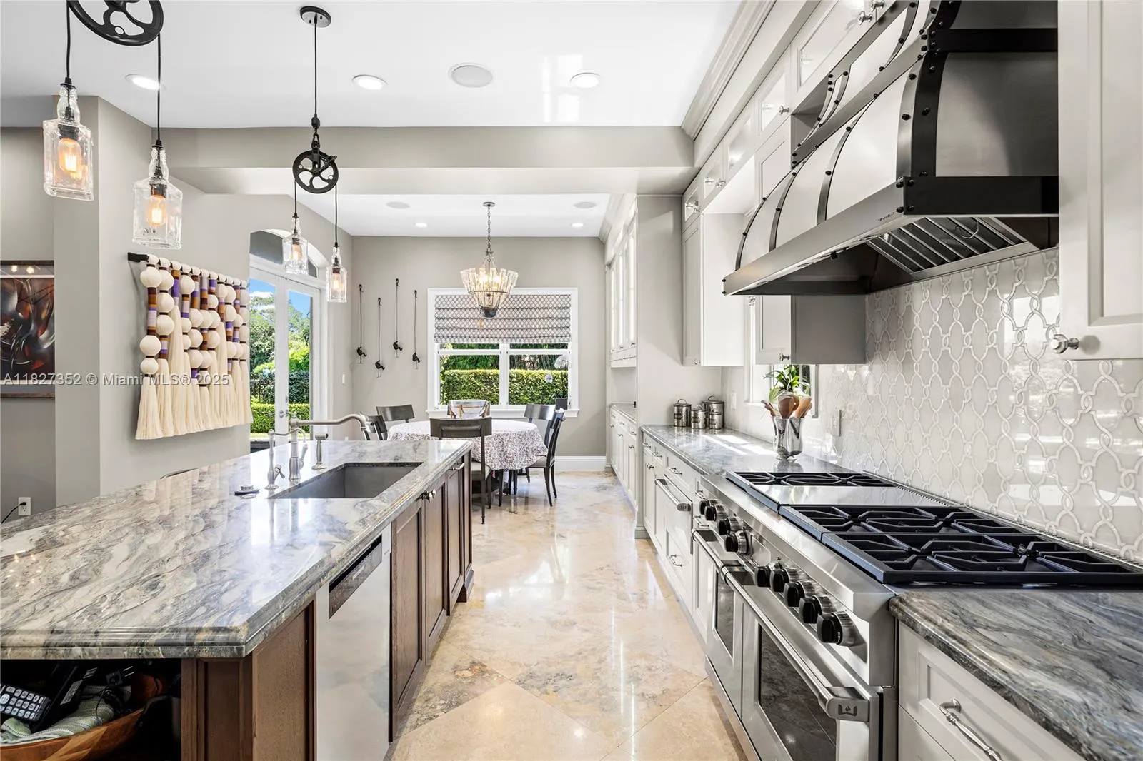 Coral Gables, Florida 33134, United States, 5 Bedrooms Bedrooms, ,5 BathroomsBathrooms,Residential,Active,157175