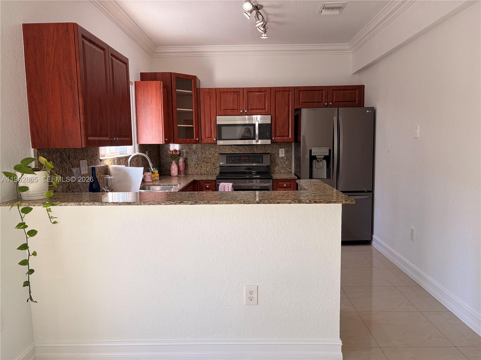 CORAL LAKES KINGDOM - Residential