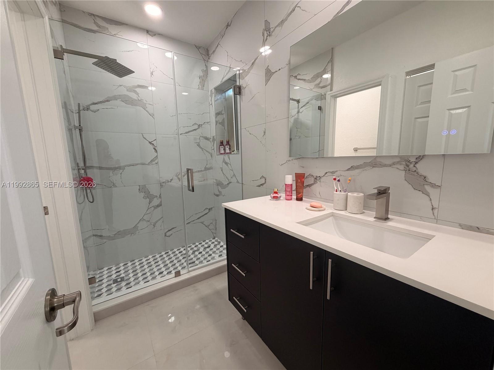 CORAL LAKES KINGDOM - Residential