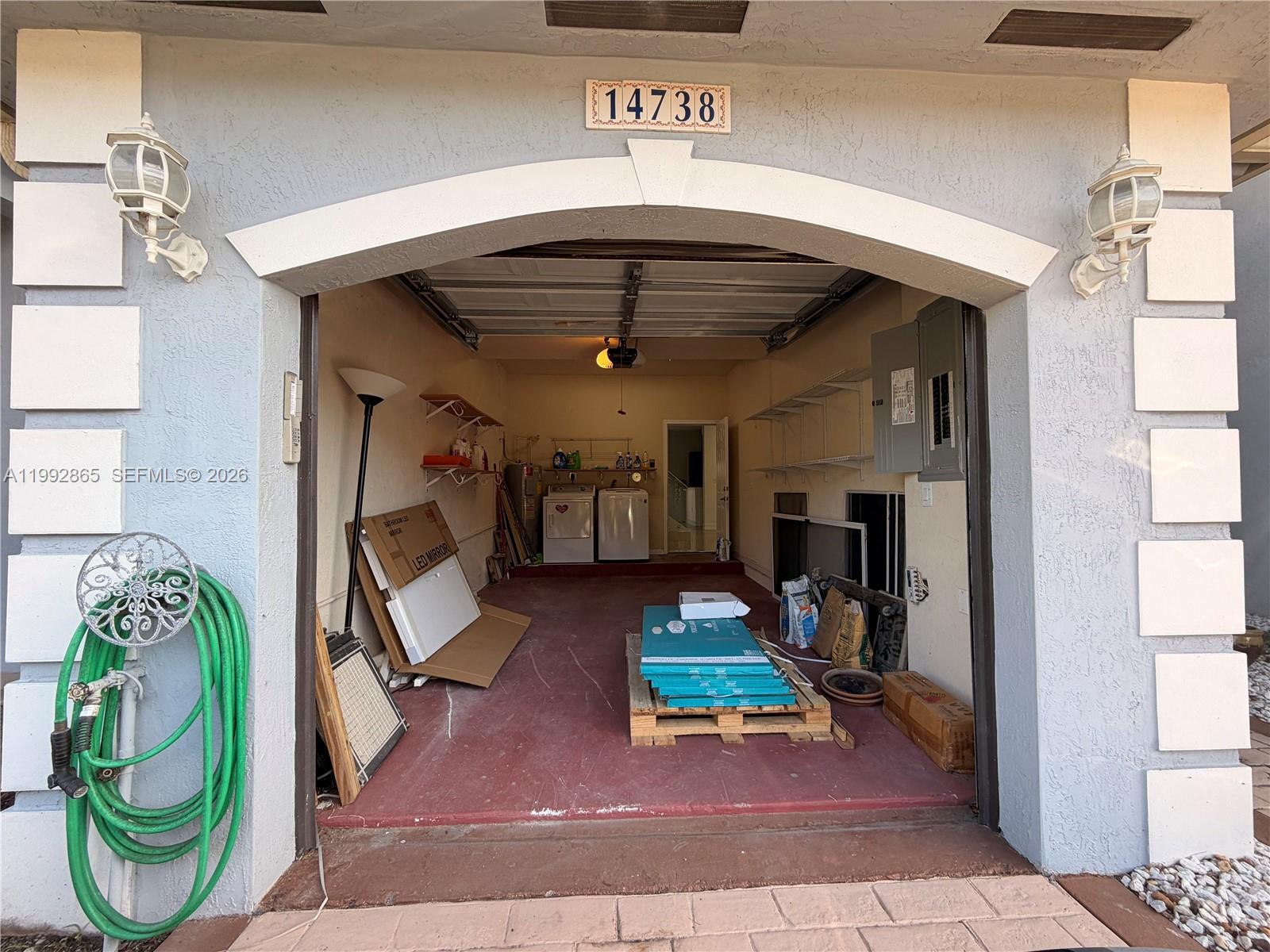 CORAL LAKES KINGDOM - Residential