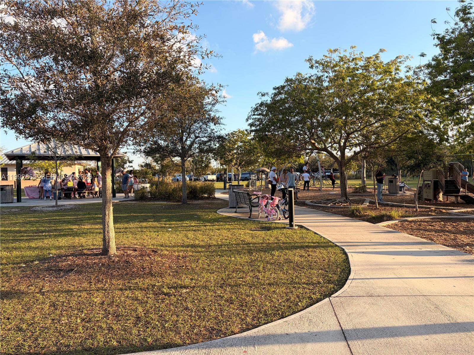 CORAL LAKES KINGDOM - Residential