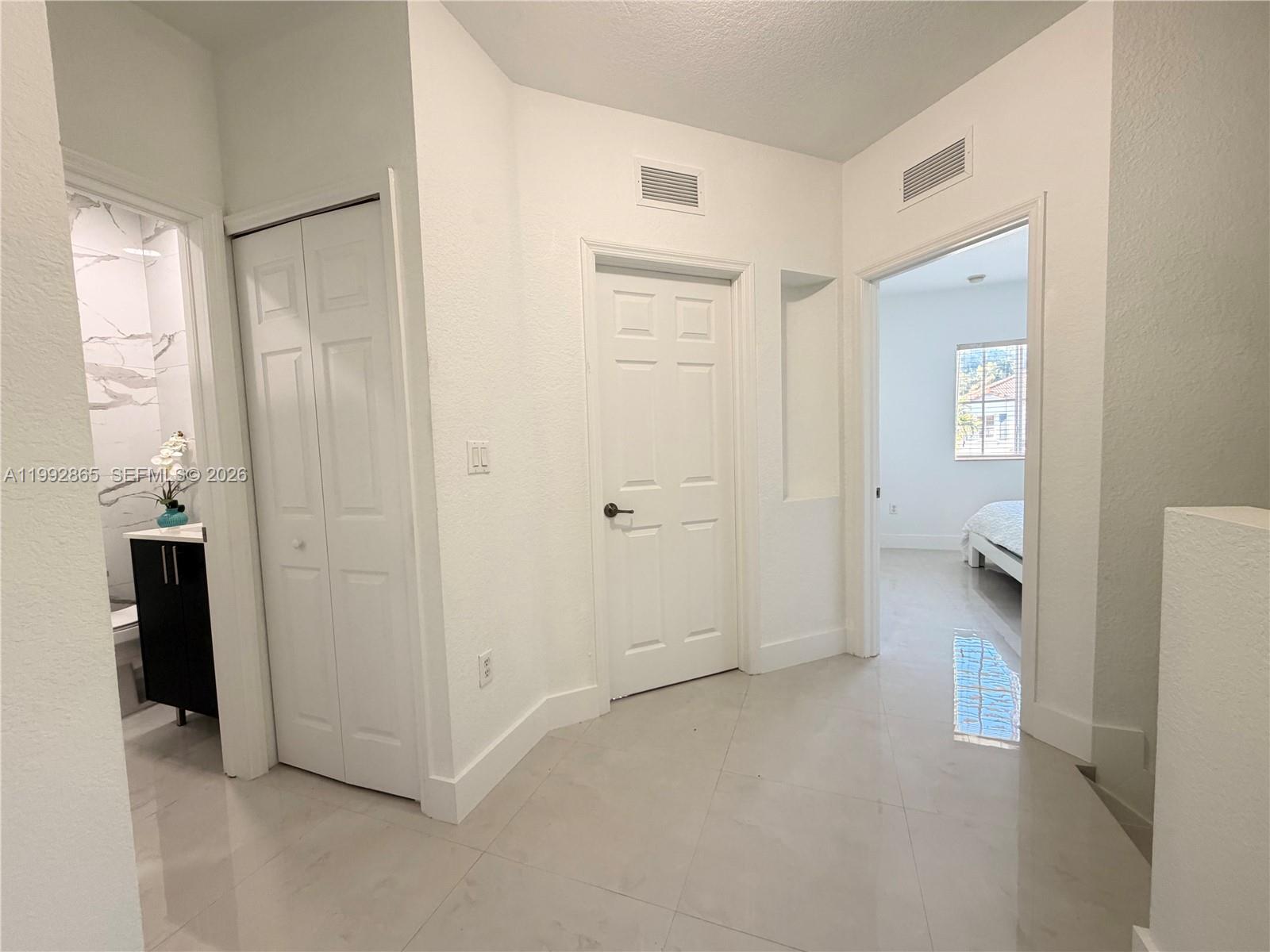 CORAL LAKES KINGDOM - Residential