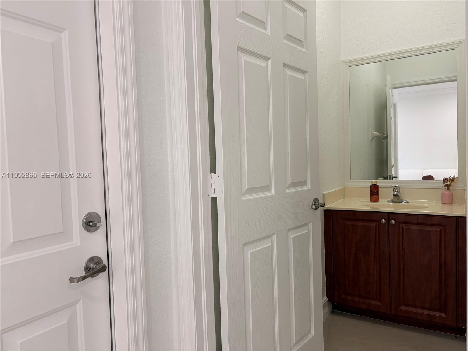 CORAL LAKES KINGDOM - Residential