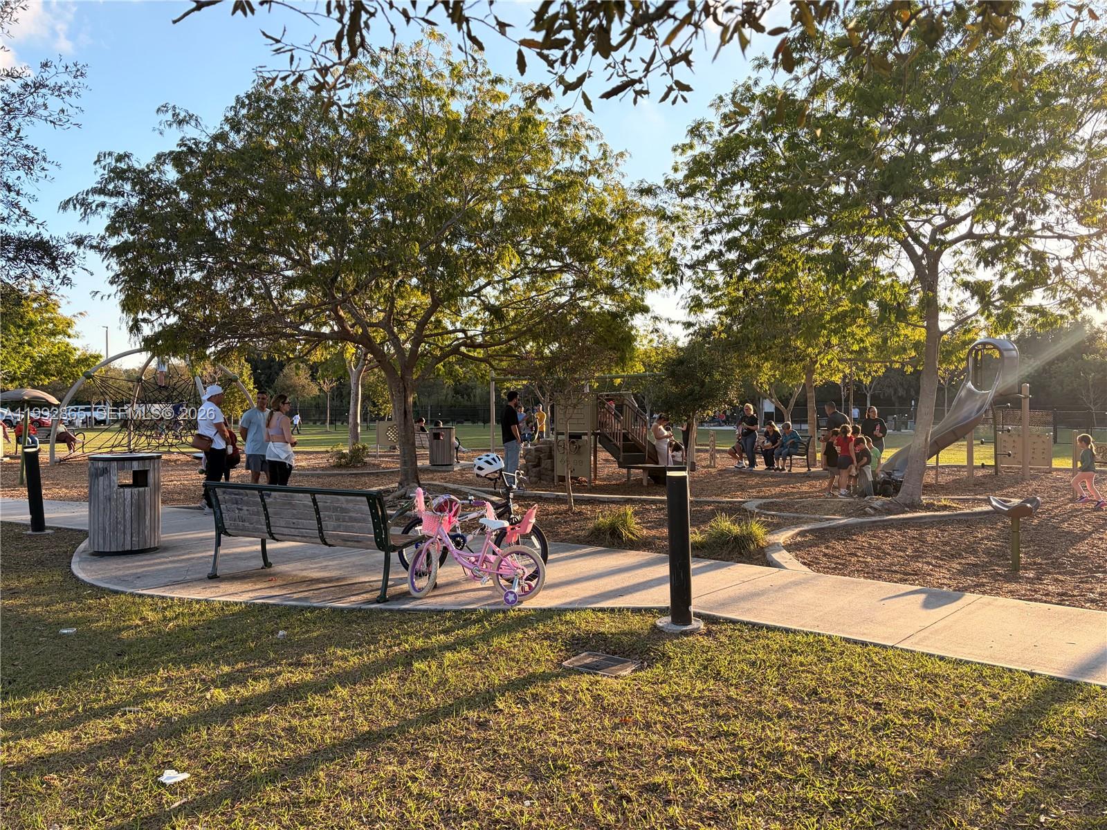 CORAL LAKES KINGDOM - Residential