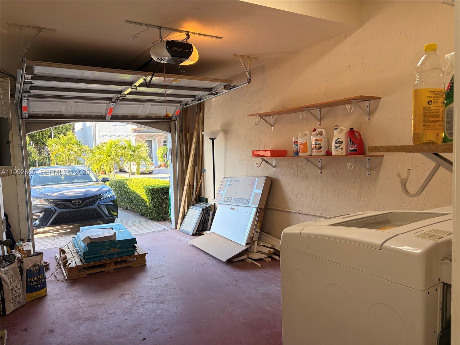 CORAL LAKES KINGDOM - Residential