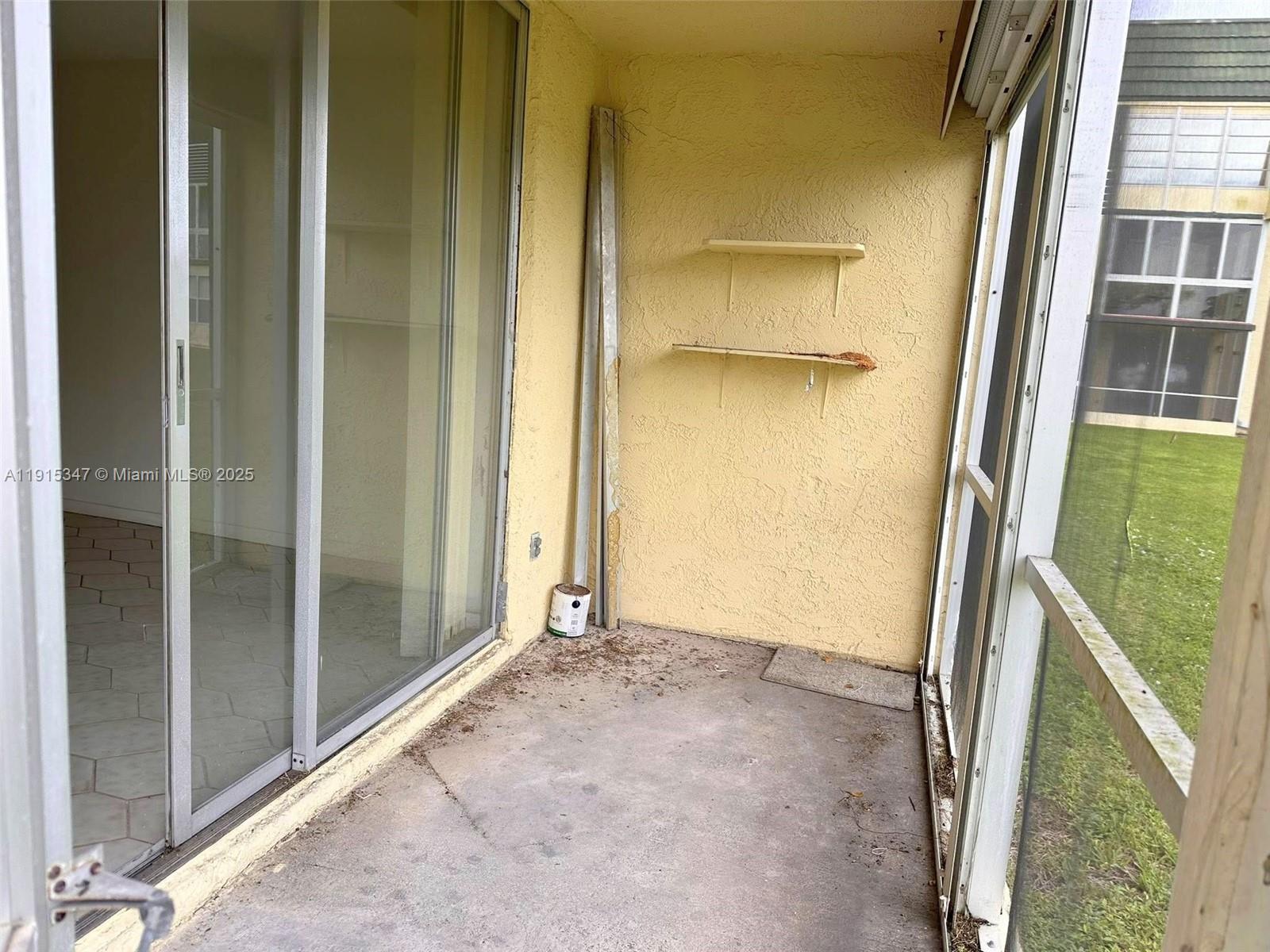 LIME BAY CONDOMINIUM 4 - Residential